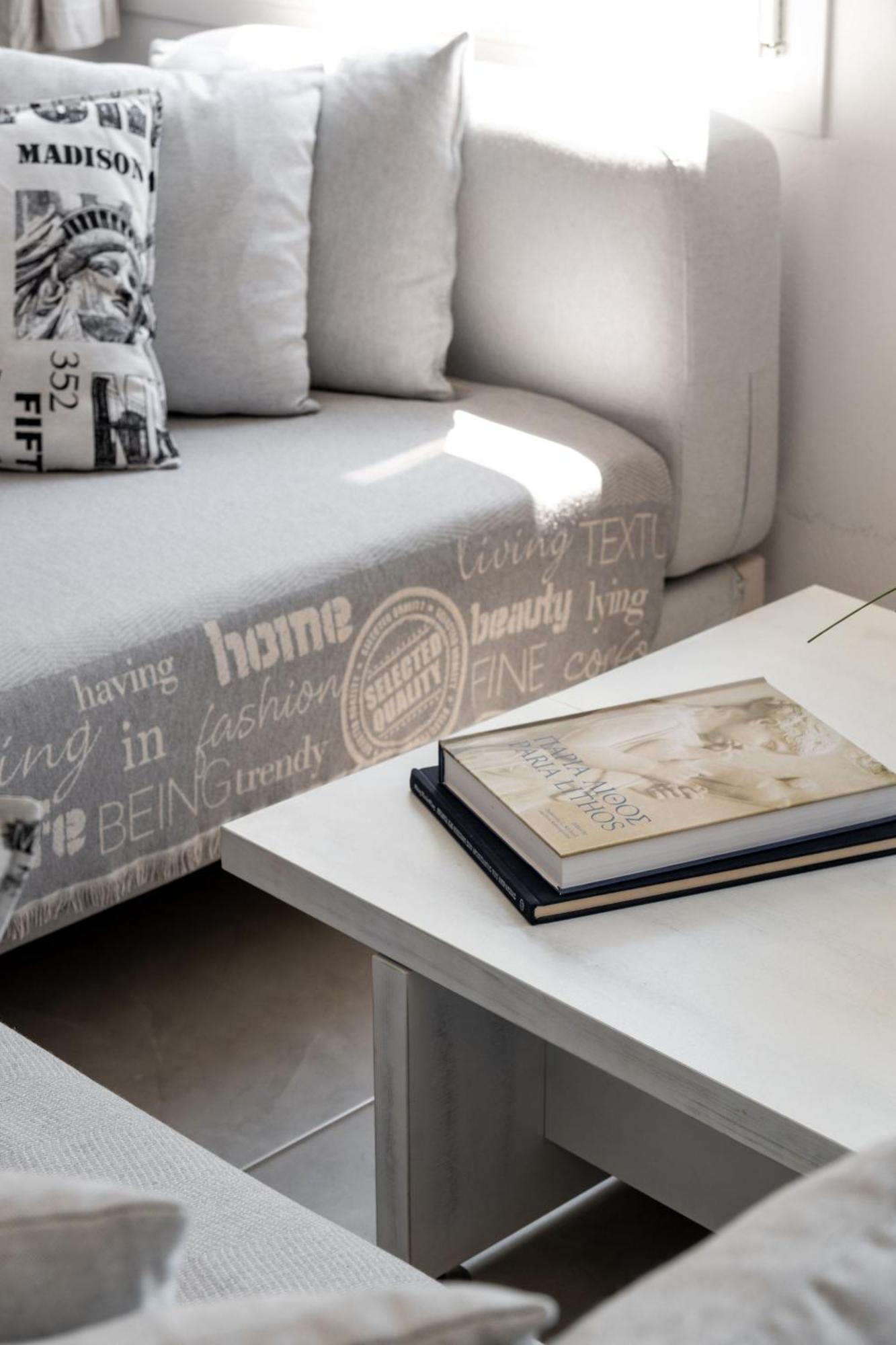 Azzurro Bianco Suites Páros Dış mekan fotoğraf