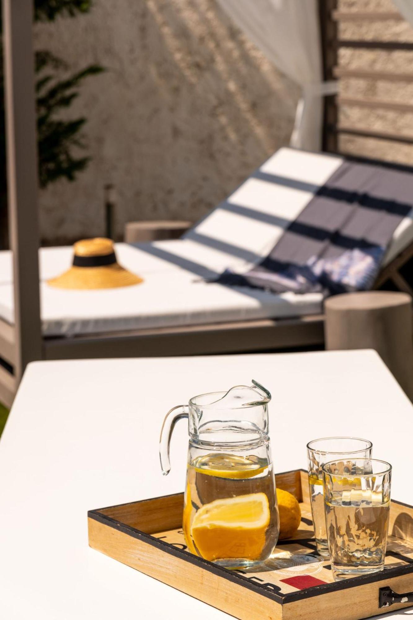 Azzurro Bianco Suites Páros Dış mekan fotoğraf