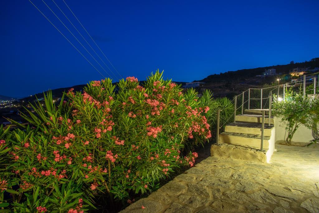 Azzurro Bianco Suites Páros Dış mekan fotoğraf