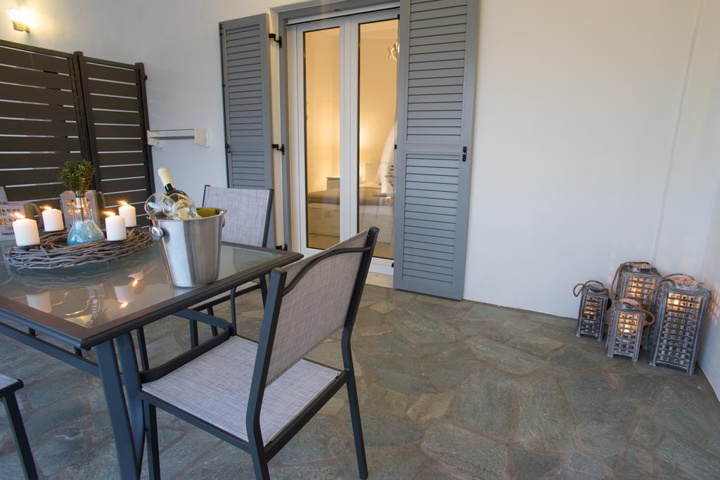 Azzurro Bianco Suites Páros Dış mekan fotoğraf
